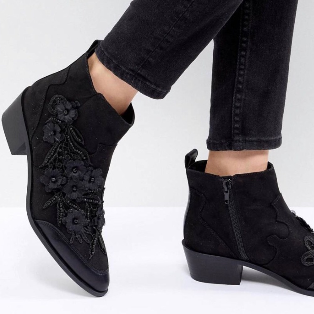 NEW. Embellished Black booties. Size 38